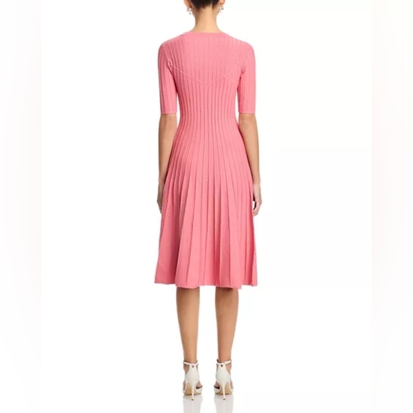 Elegant Pink Midi Dress - Picture 3 of 3